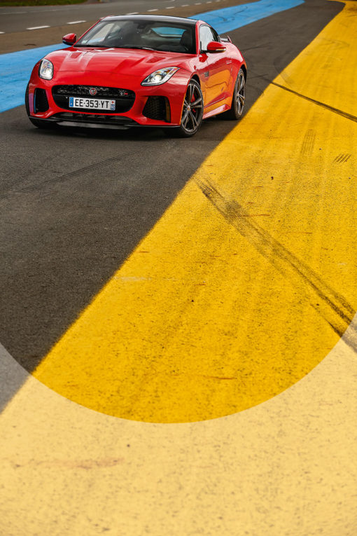 Jaguar F-Type SVR