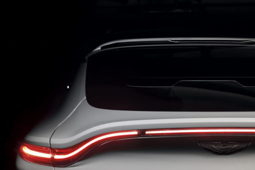 Aston Martin DBX 707