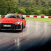 Audi RS 5 Avant rouge en appui sur circuit