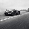 Bugatti Mistral en mouvement, vue de trois quarts avant