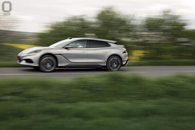 Denza Z9 GT en roulage — Louis Leduc