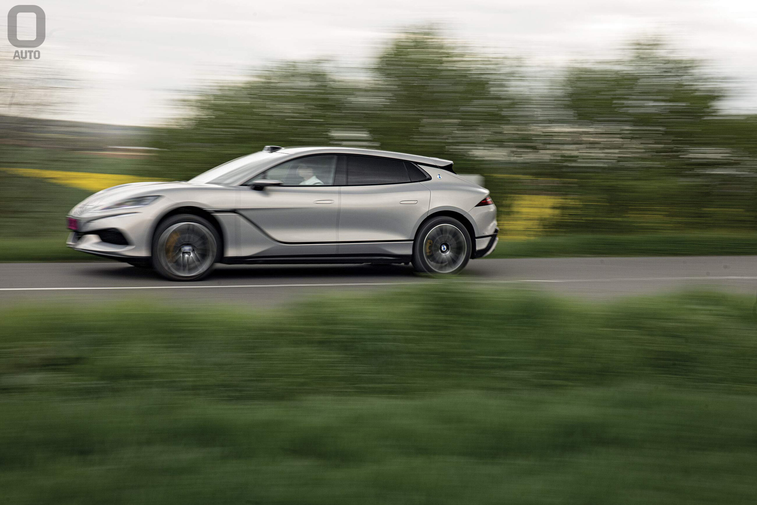 Denza Z9 GT en roulage — Louis Leduc